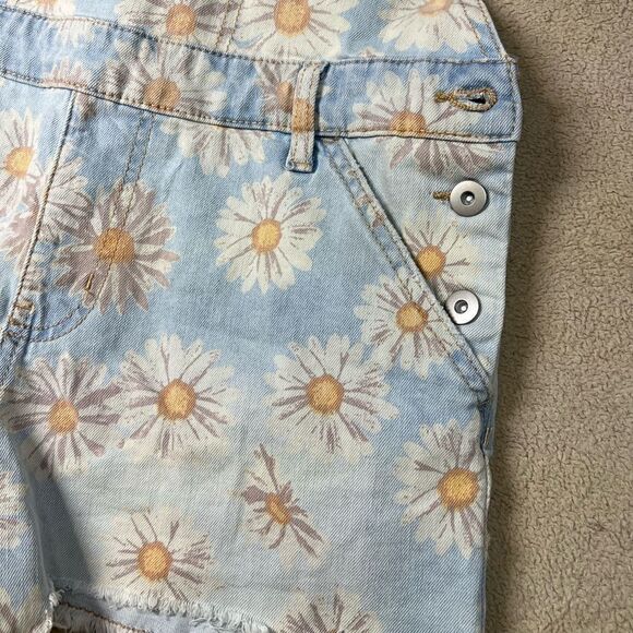No boundaries women’s Jean Overalls with daisy pattern - Picture 3 of 10